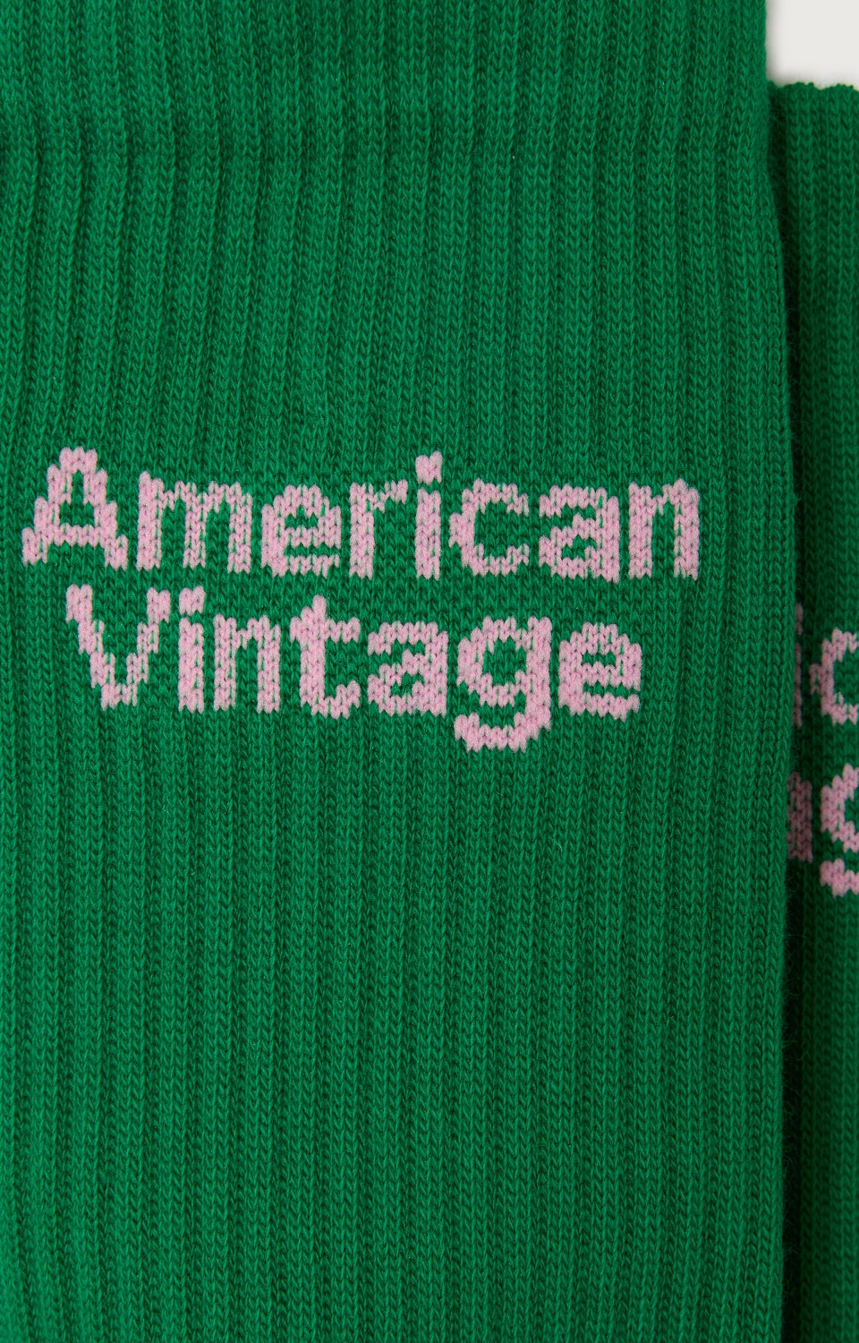 Sokken in groene kleur closeup van het logo