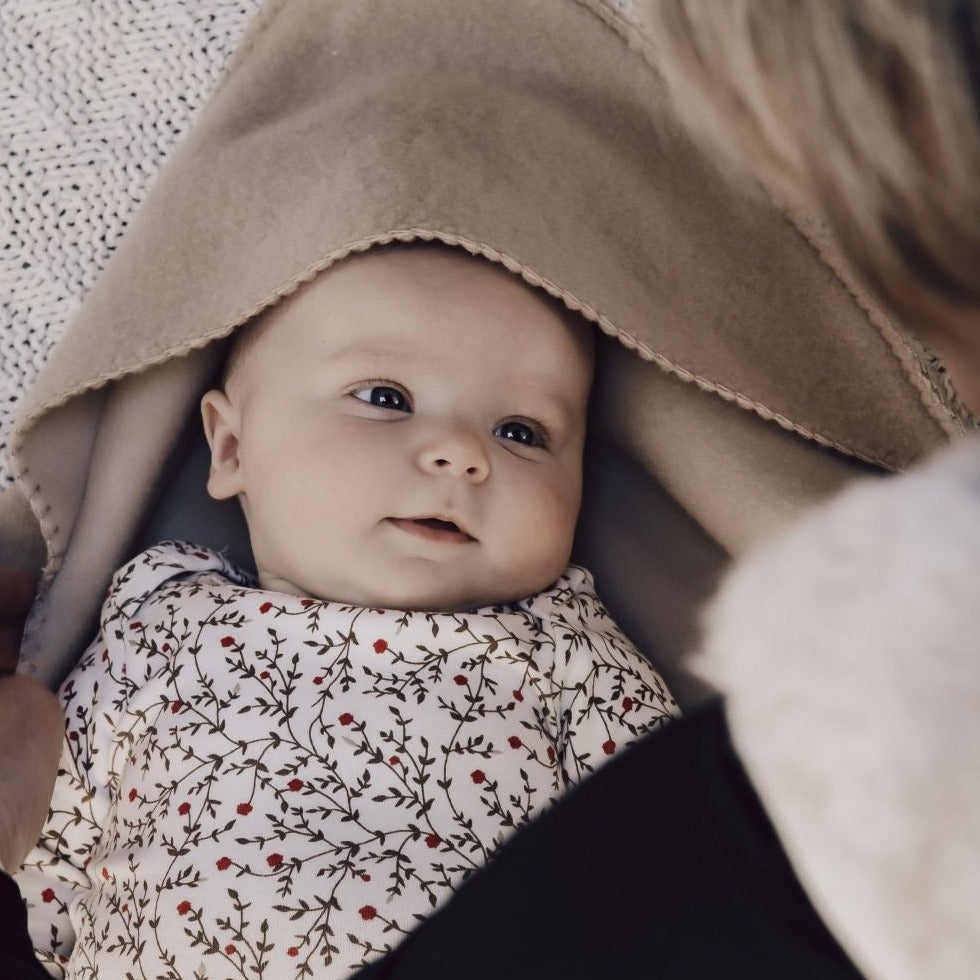 Baby omslagdoek Merinowol Alwero lifestyle 3.