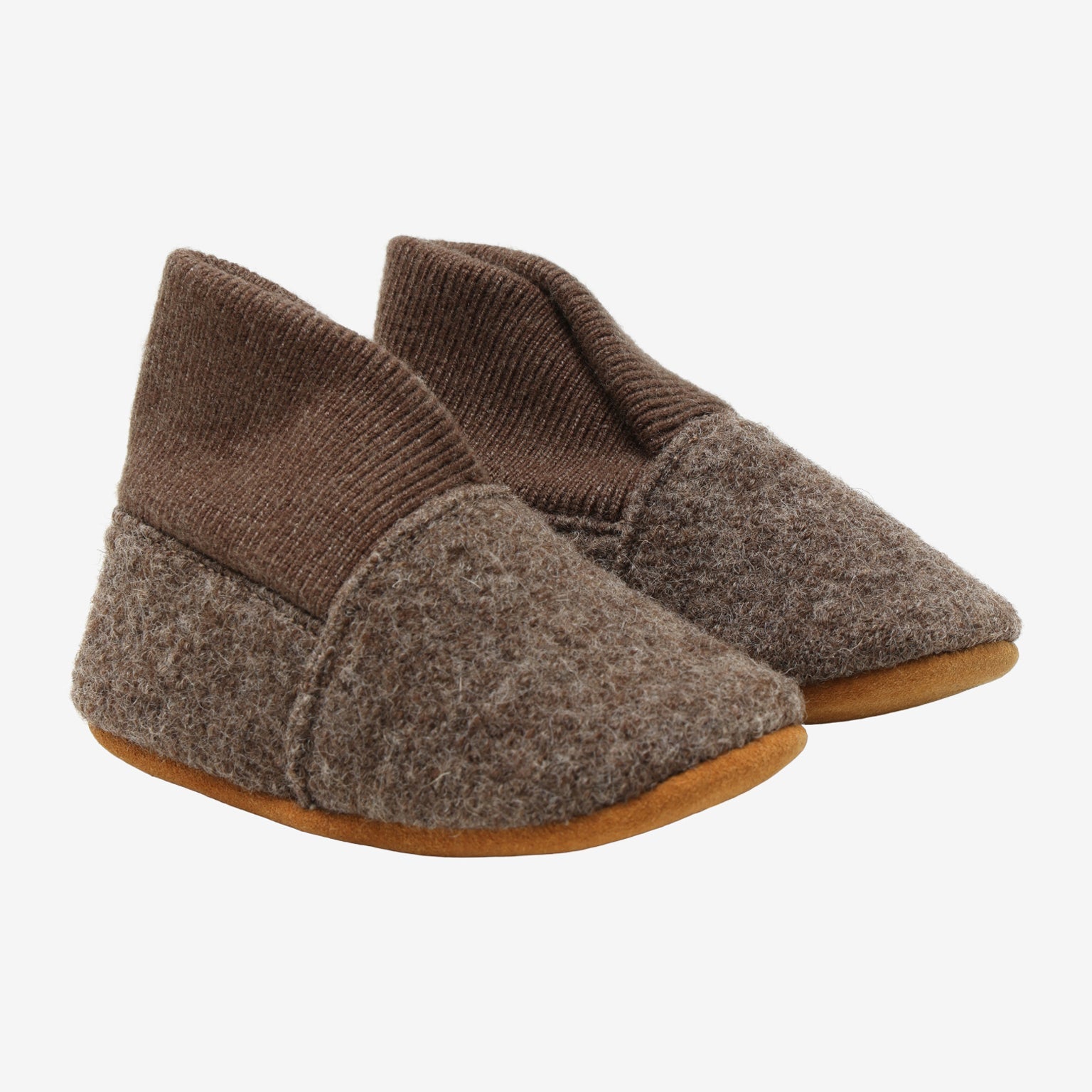 Bruine babyslofjes van wool met een rib sluiting van het merk enfant