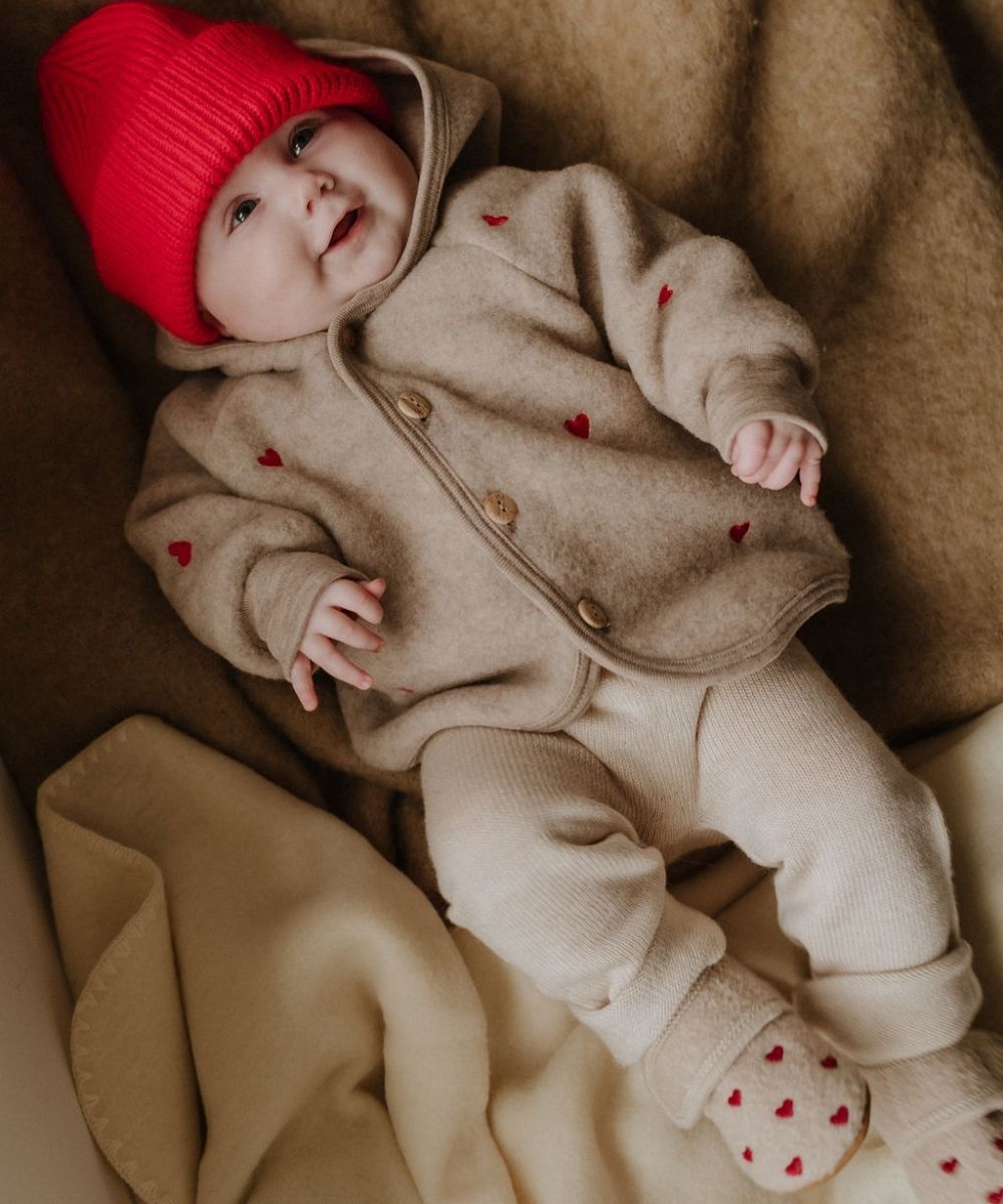Jasje wolfleece hartjes sand limited edition