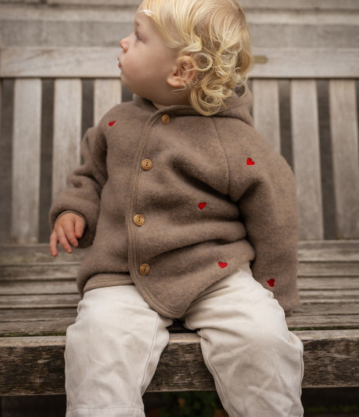 PRE-ORDER Jasje wolfleece hartjes walnoot limited edition