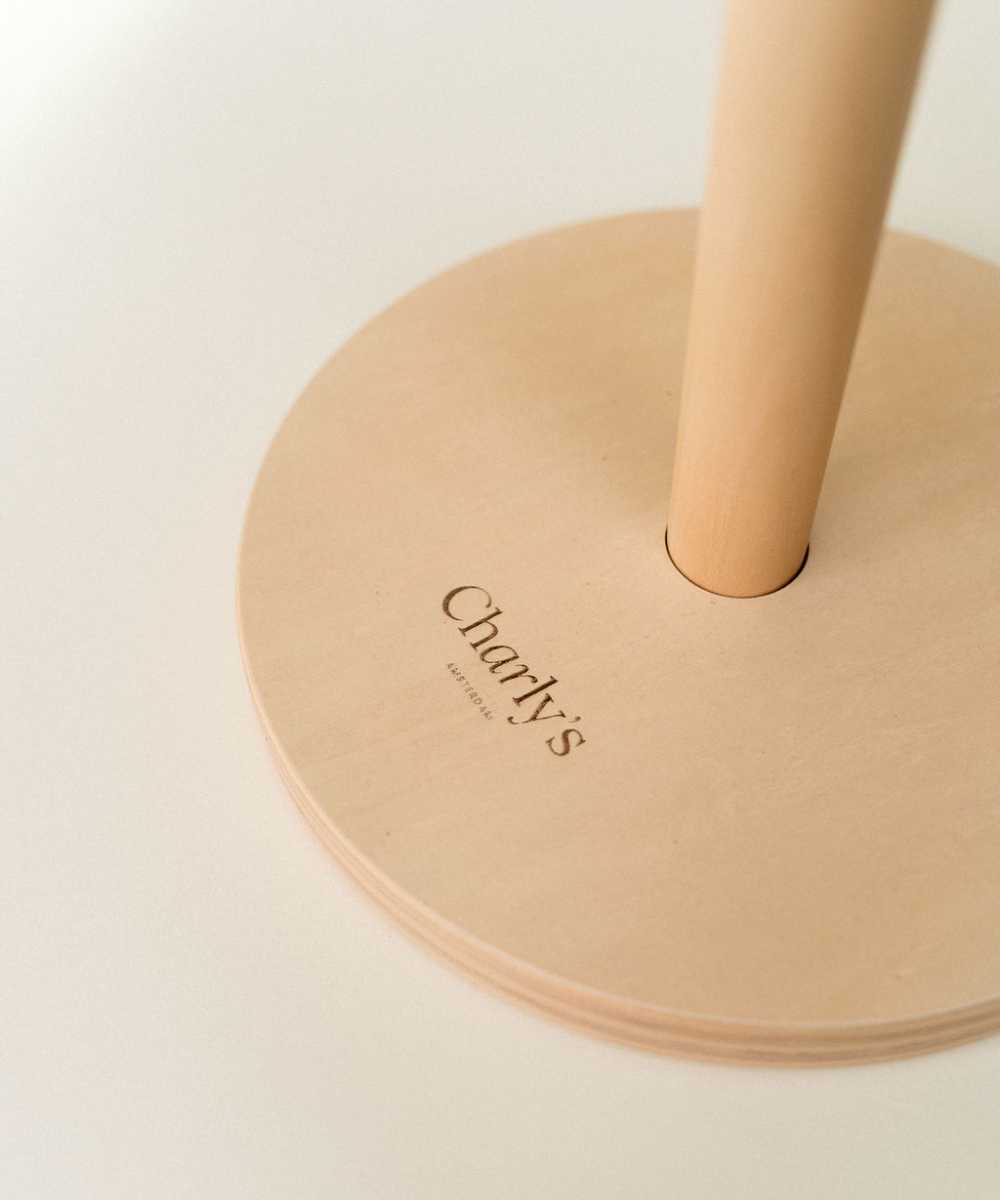 Houten standaard voor babymobiel