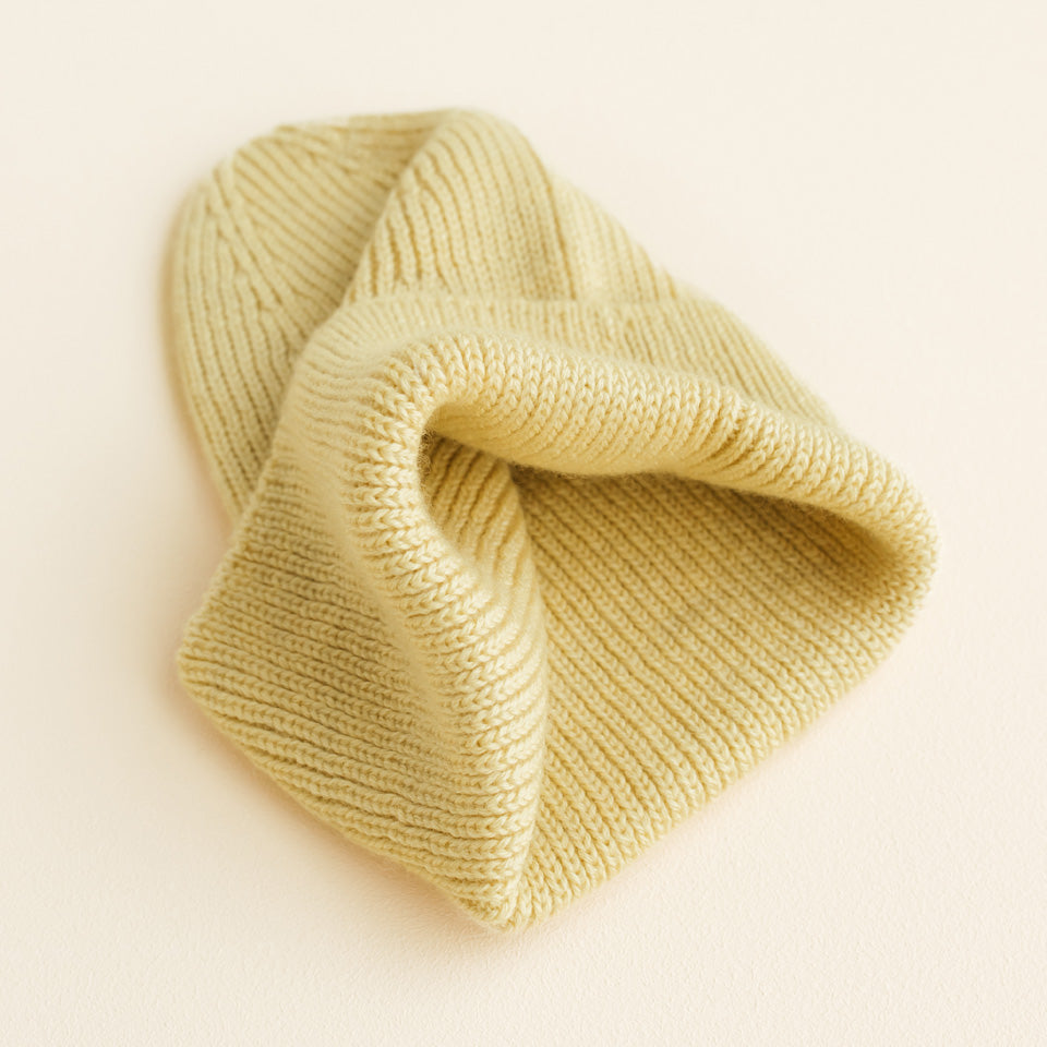 Beanie light yellow