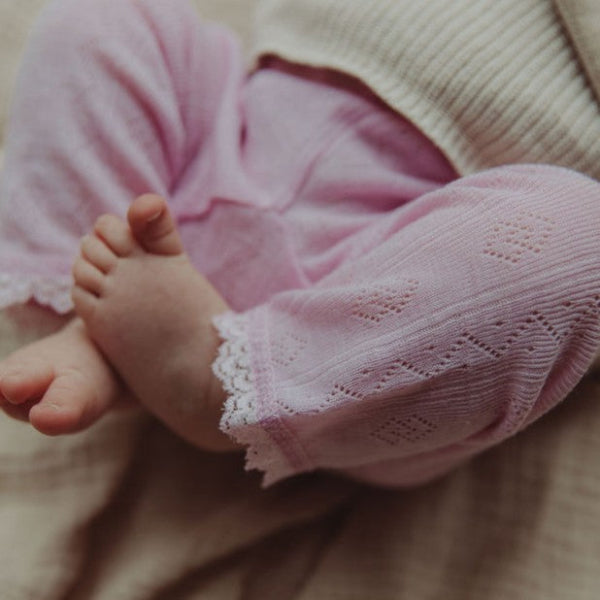 Joha Legging rose pointelle zoom in