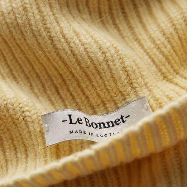 Beanie geel lambswool