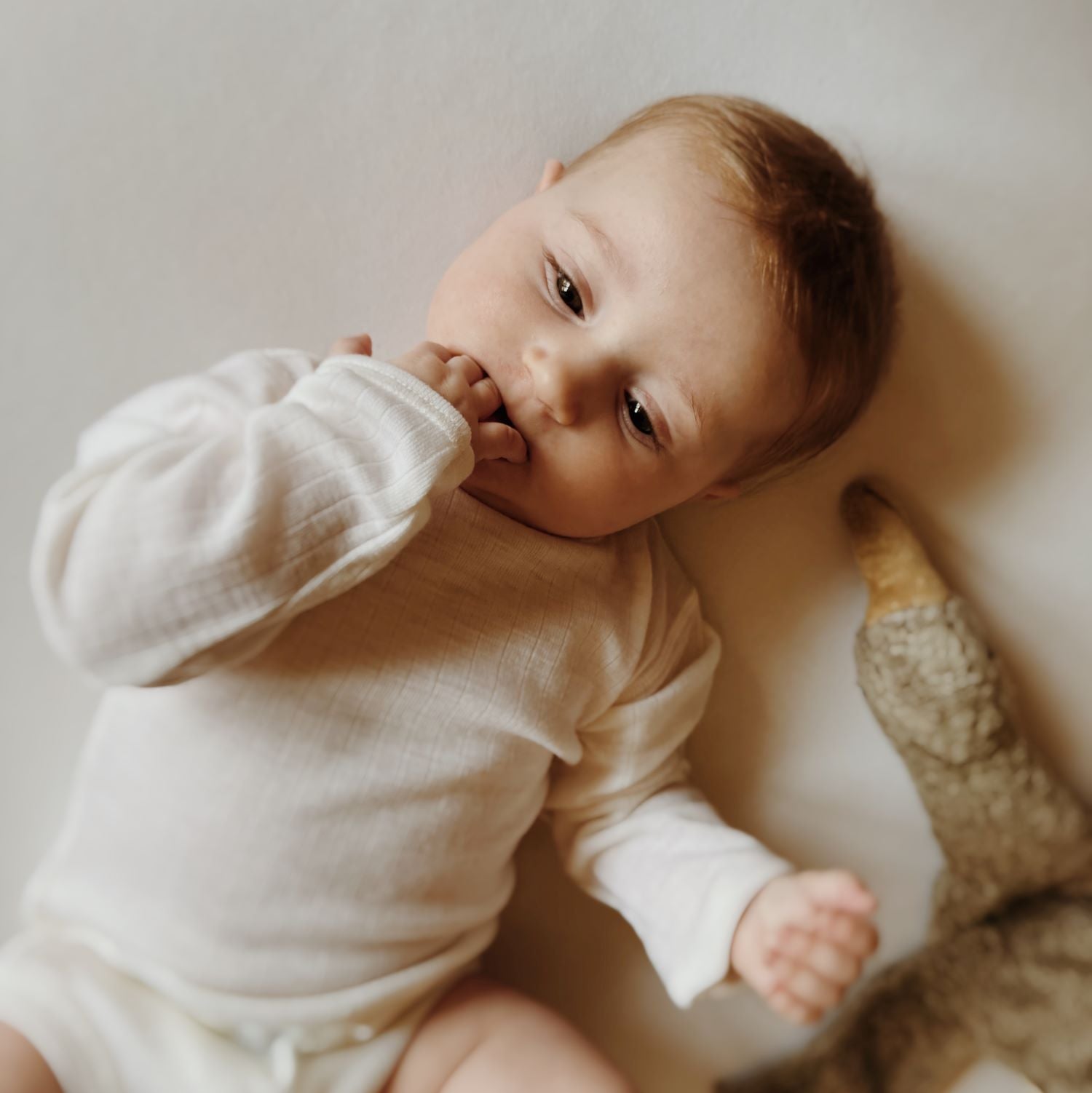 Romper 100% wol Naturel Joha close up.