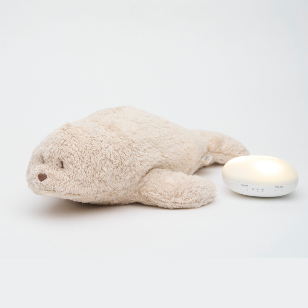 The humming seal sand organic moonie voorzijde