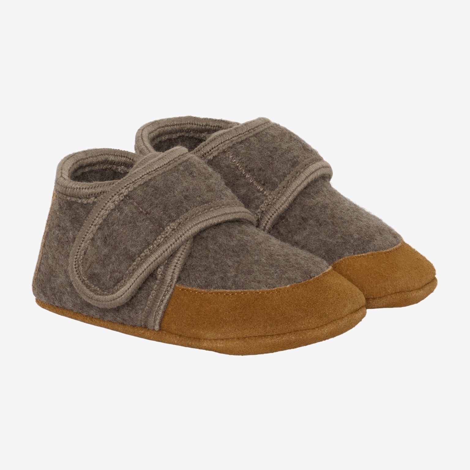 Babyslofjes walnoot suede rand - Charly's