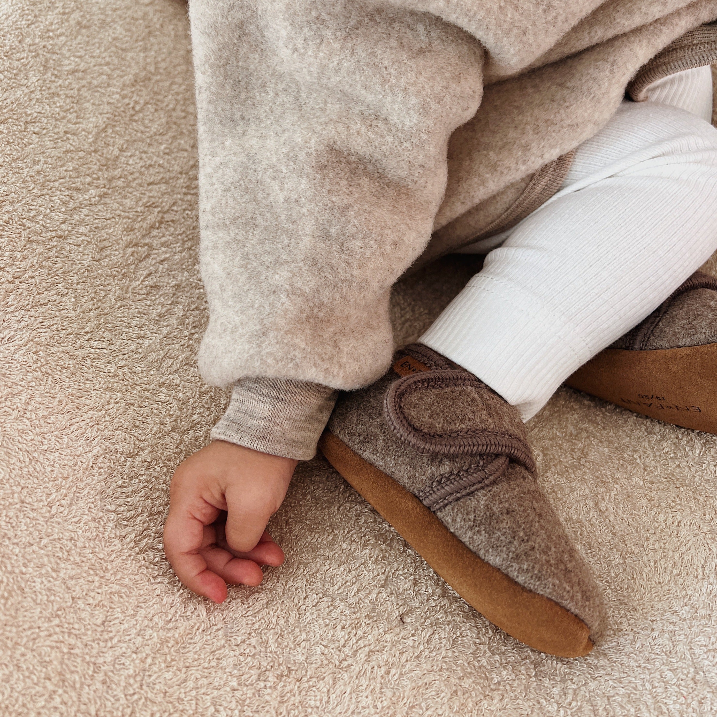 Babyslofjes wool walnut - Charly's