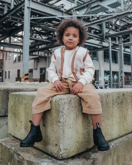 Kids blundstones clearance