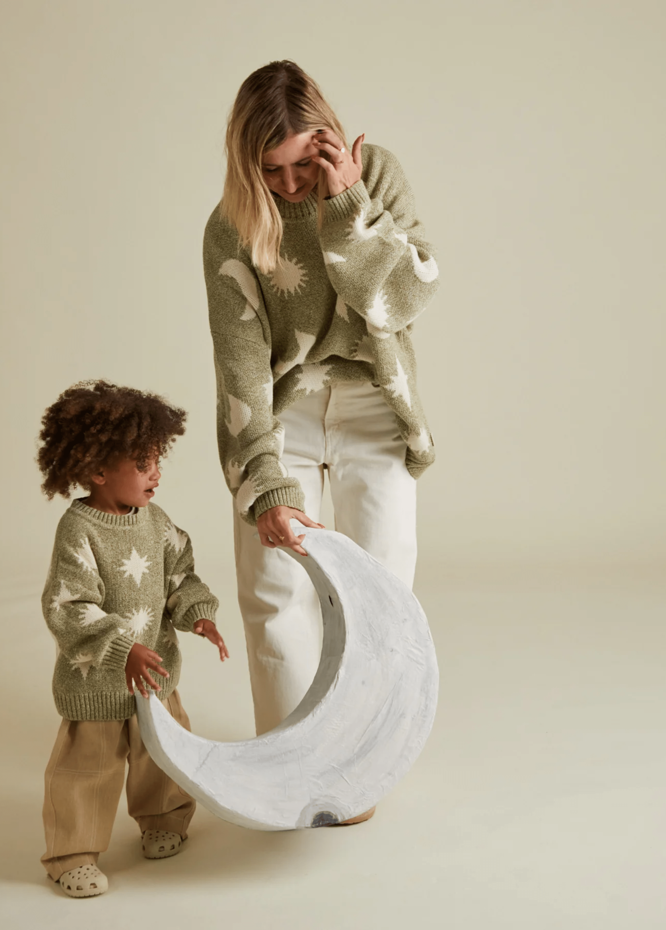 Cozmo sweater matcha moon star - Charly's