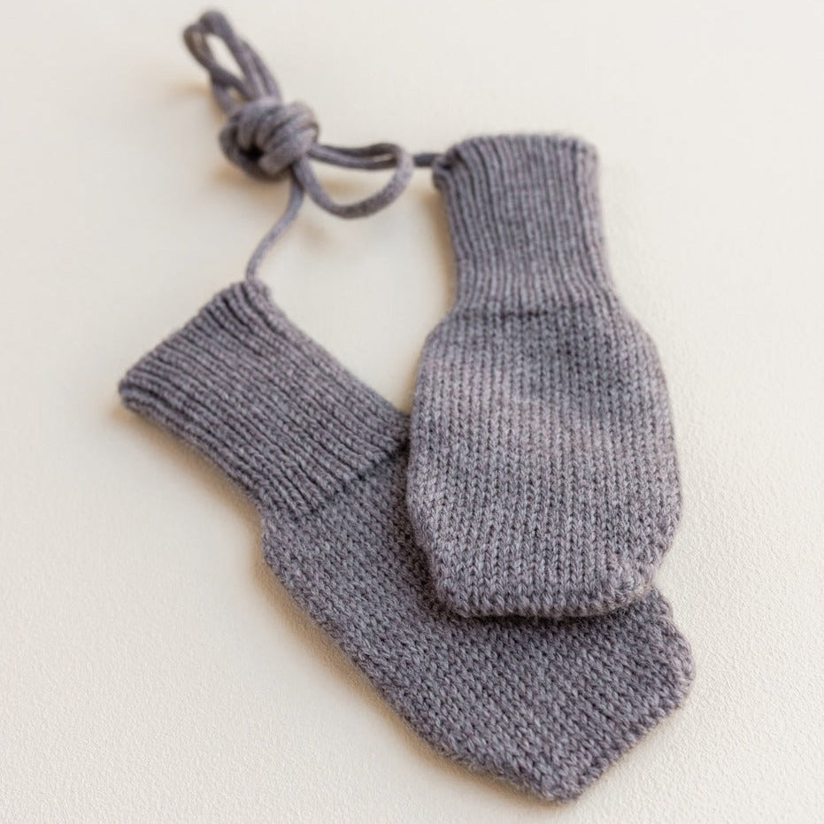 Gebreide handschoenen voor baby's / kinderen in de kleur otter van HVID.