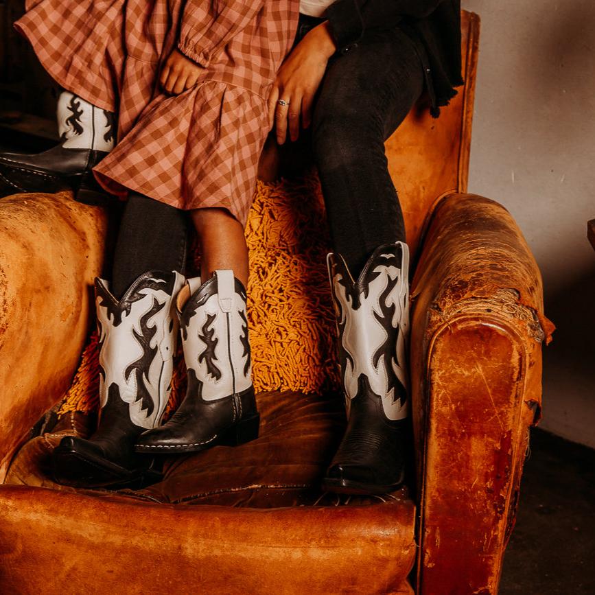 Zwart witte cowboy boots gemaakt voor leer voor kinderen en volwassenen van Bootstock