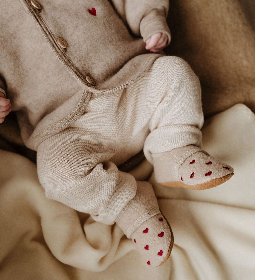 Babyslofjes hartjes limited edition beige
