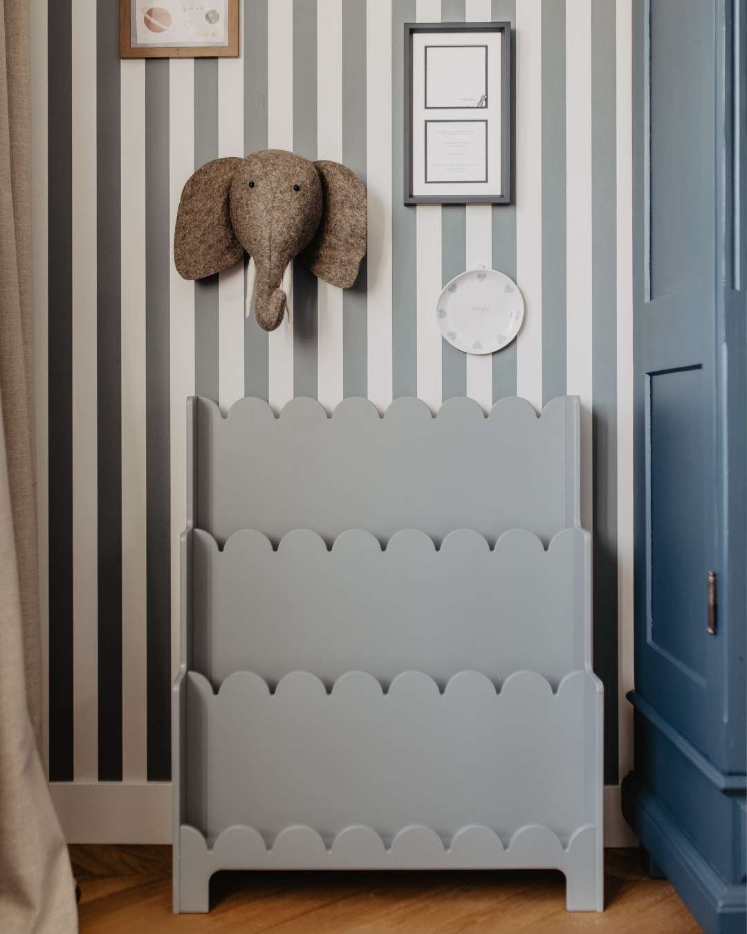 Boekenrek vintage ice blue grey