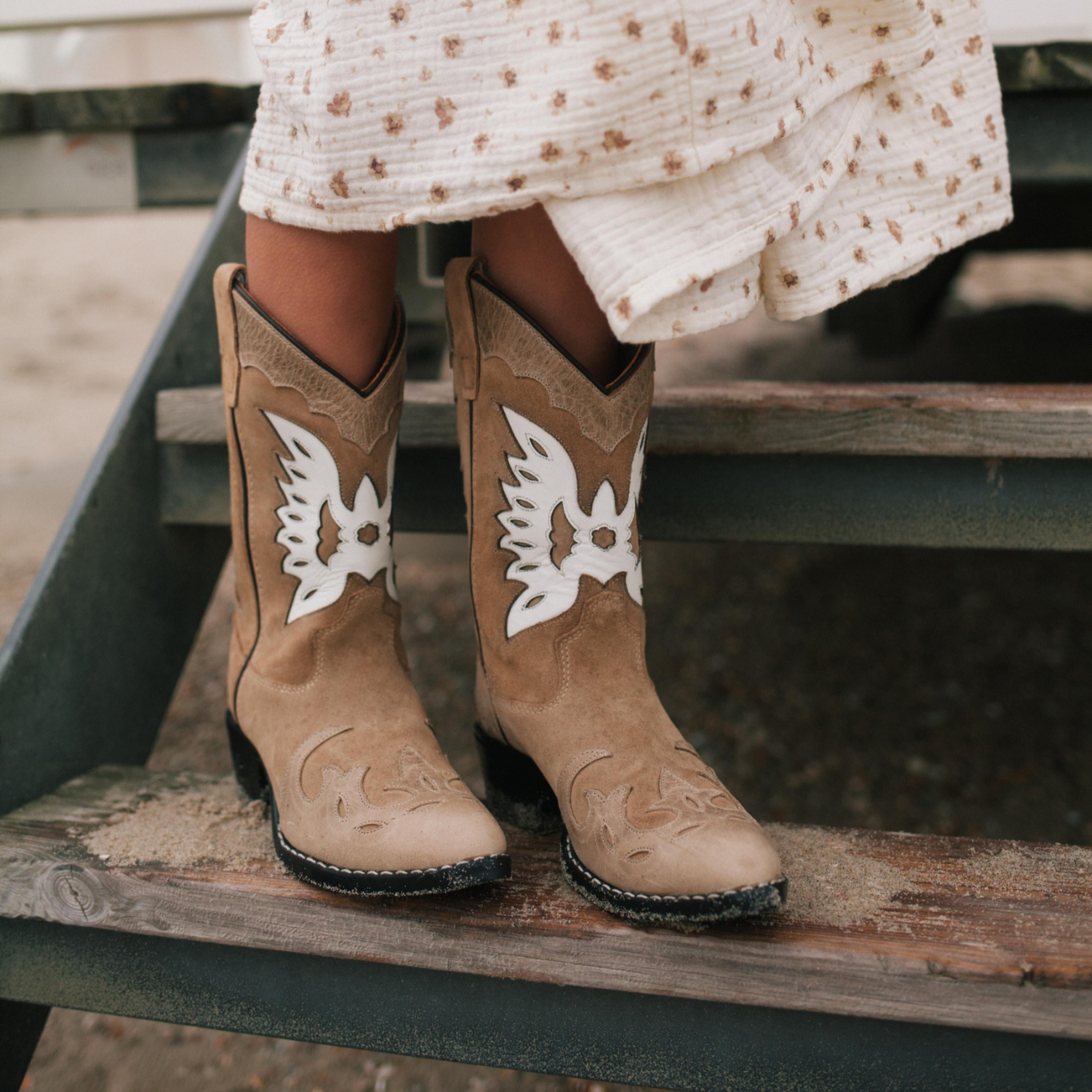 Bootstock eagle sand