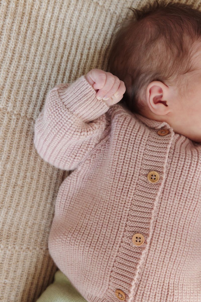 Cardigan baby powder