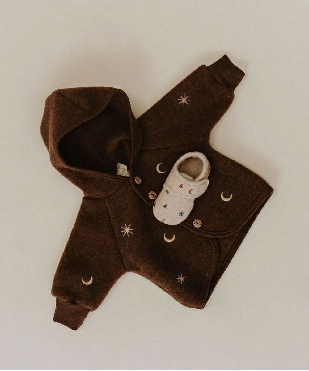 Babyslofjes beige borduur limited edition