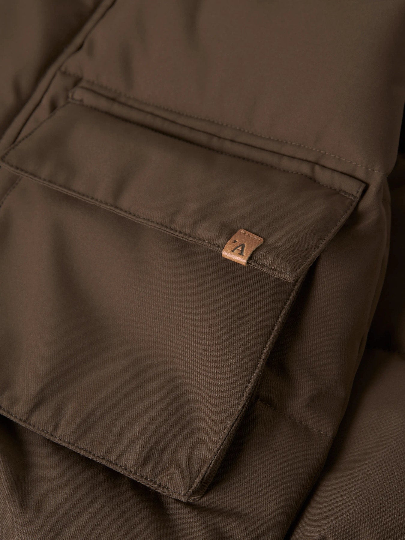 Jas puffer bruin