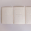 Boek voor moeders om herinneringen in om te schrijven over het moederschap van Nona.