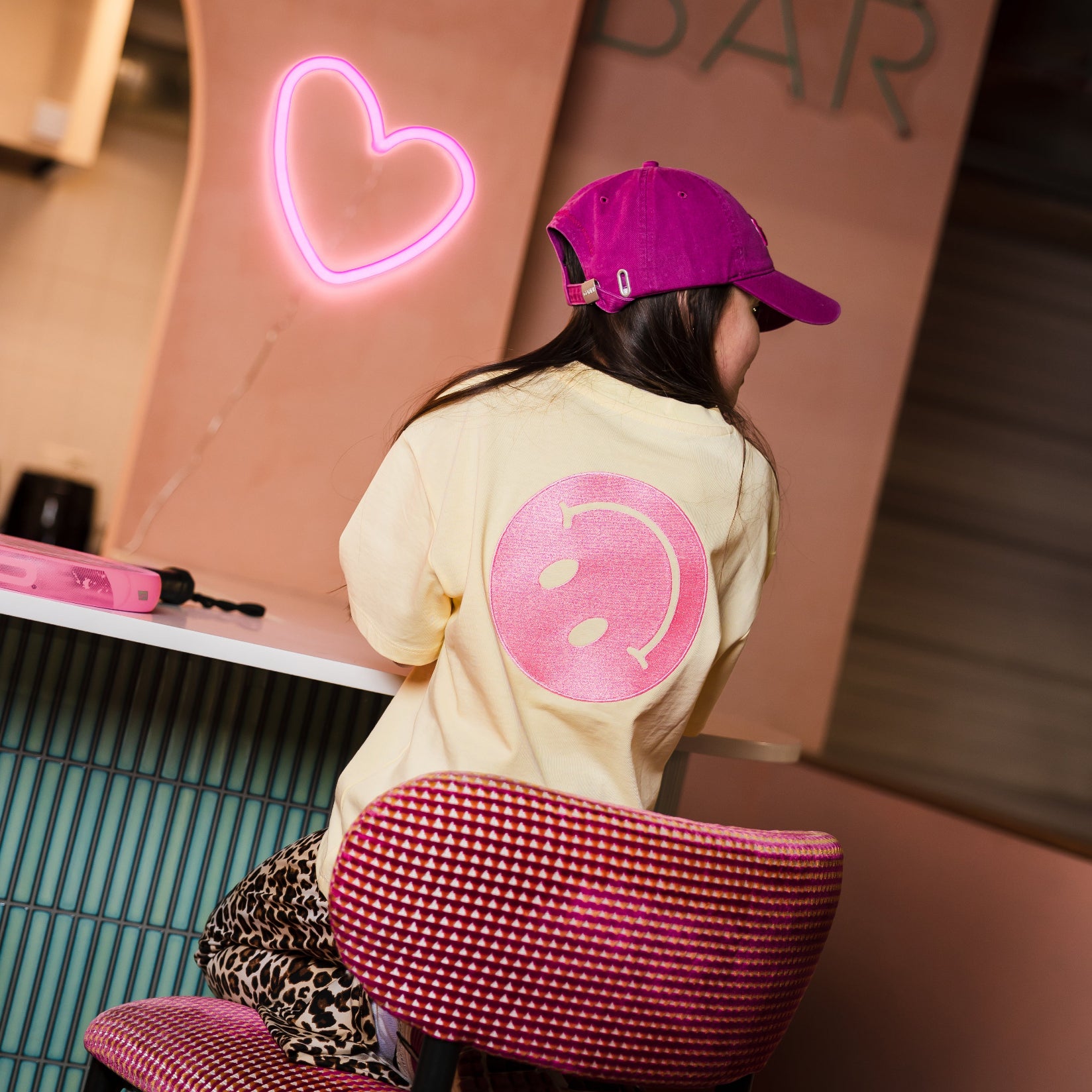 T-shirt smiley geel