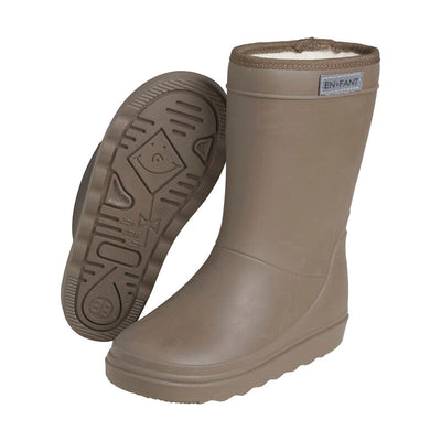 De thermoboots zijn gevoerd met wol aan de binnenzijde. De regenlaarzen zijn van ENFANT en chocolate chip van kleur.