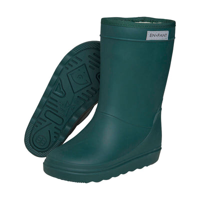 De thermoboots zijn gevoerd met wol aan de binnenzijde. De regenlaarzen zijn van ENFANT en ponde rosepine van kleur.