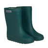 De thermoboots zijn gevoerd met wol aan de binnenzijde. De regenlaarzen zijn van ENFANT en ponde rosepine van kleur.