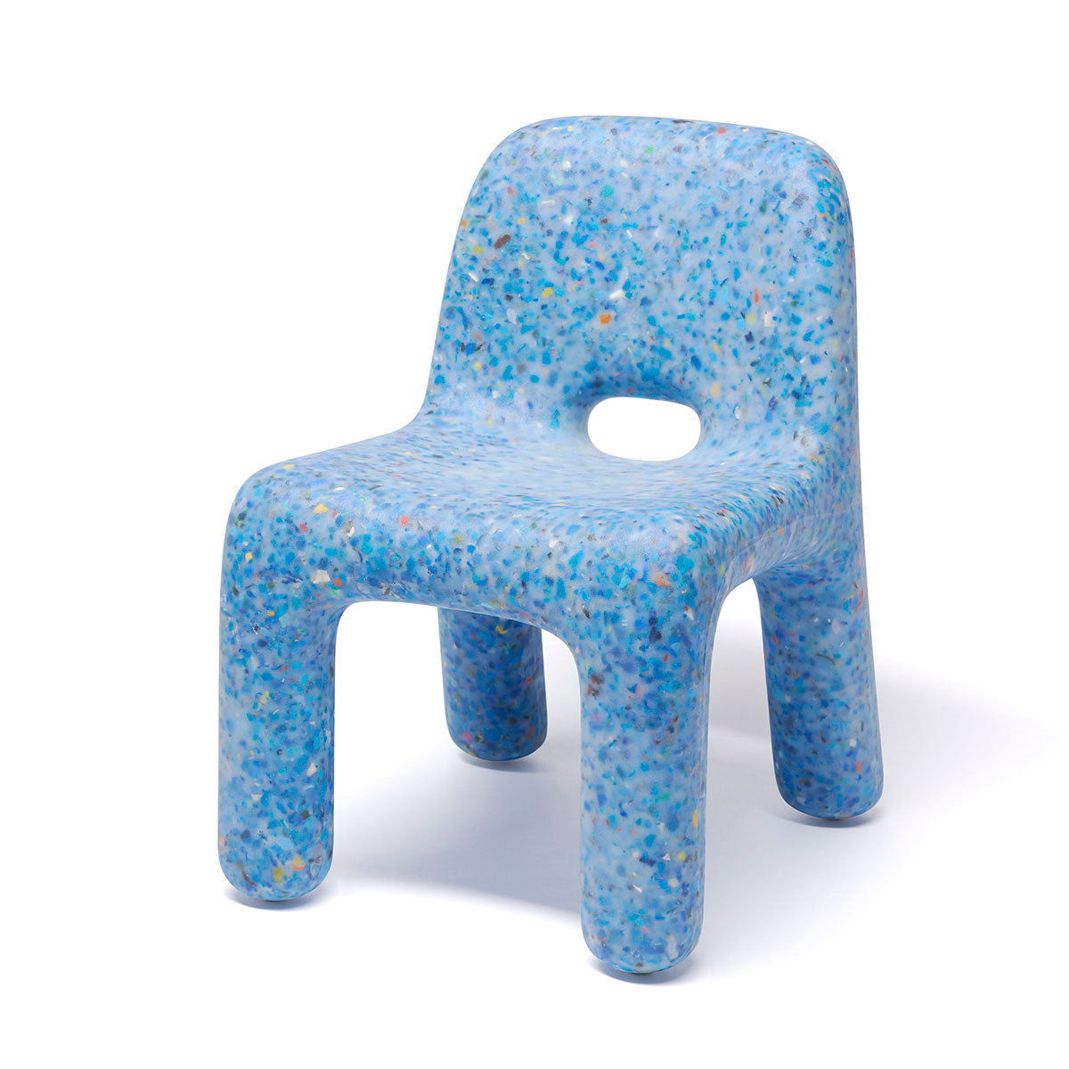 Charlie chair sky zijkant 