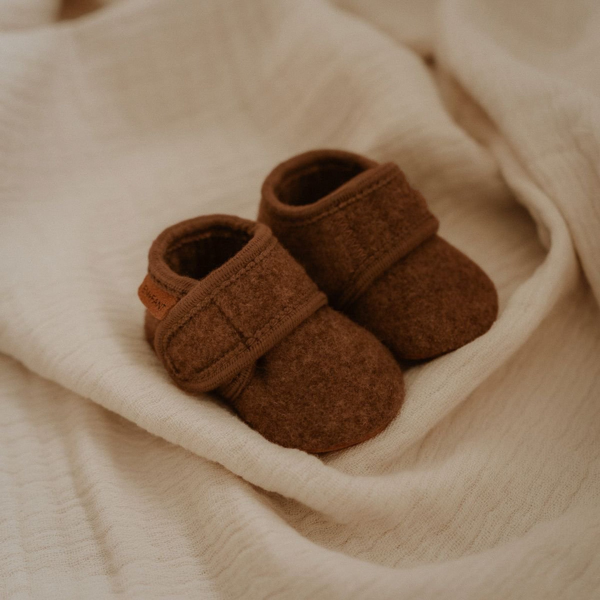 Babyslofjes wool emperador