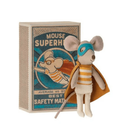 Super hero mouse little brother in matchbox - Charly's