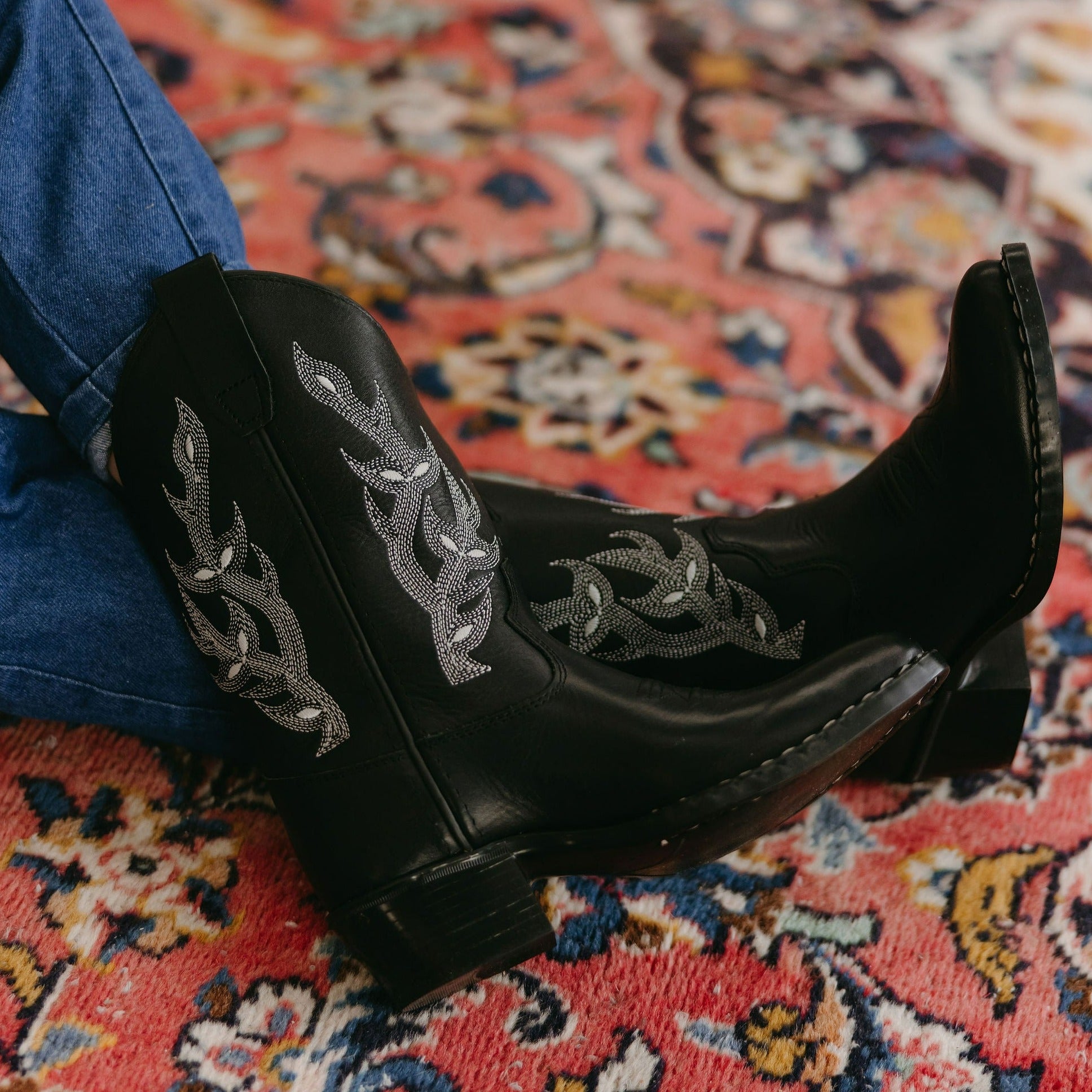 Zwarte  cowboy boots gemaakt voor leer voor kinderen en volwassenen van Bootstock