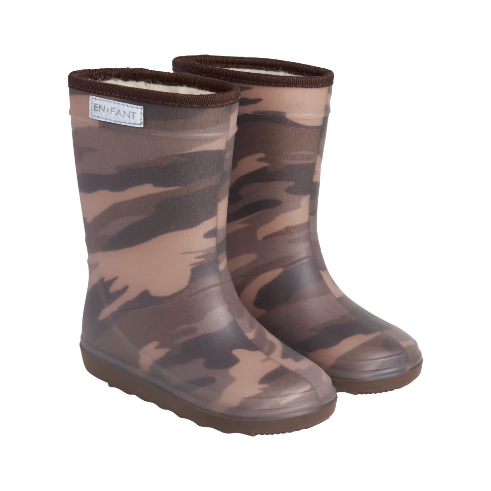 De thermoboots zijn gevoerd met wol aan de binnenzijde. De regenlaarzen zijn van ENFANT en donkerbruin leger van kleur.