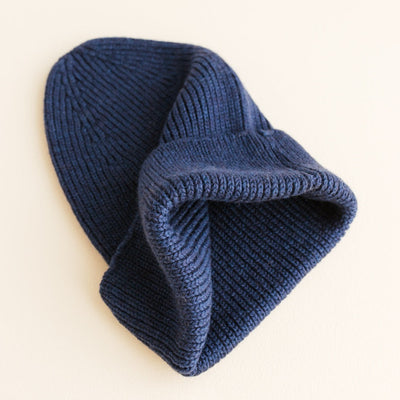 Blauwe beanie gebreide voor kids van HVID.