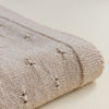 Gebreide deken voor baby's / kids in Sand van HVID.