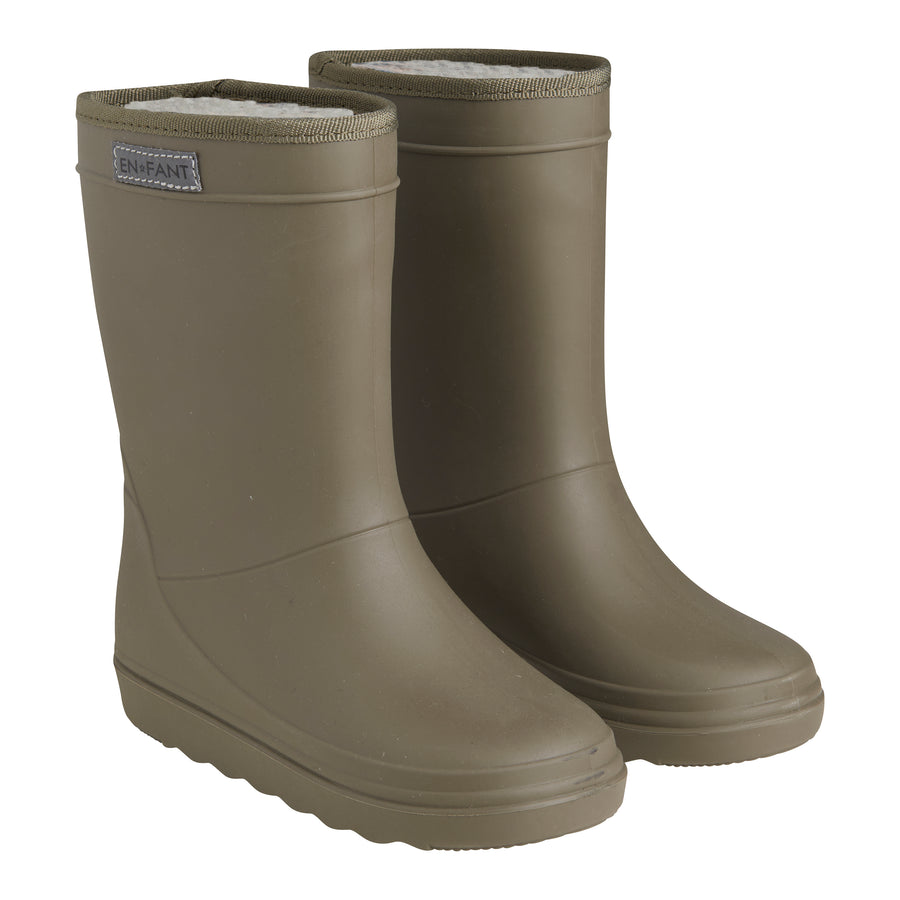 De thermoboots zijn gevoerd met wol aan de binnenzijde. De regenlaarzen zijn van ENFANT en groen van kleur.