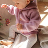 Rose wolfleece jasje van het merk Engel Natur voor baby's en kinderen.