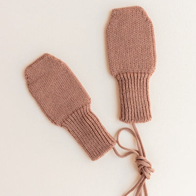 Gebreide handschoenen voor baby's / kinderen in de kleur Terracotta van HVID.