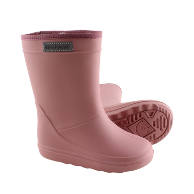 De thermoboots zijn gevoerd met wol aan de binnenzijde. De regenlaarzen zijn van ENFANT en rose van kleur.