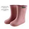 De thermoboots zijn gevoerd met wol aan de binnenzijde. De regenlaarzen zijn van ENFANT en rose van kleur.