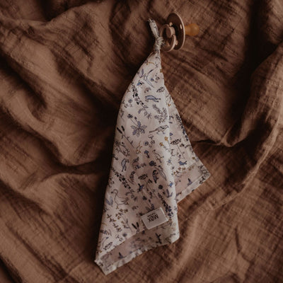 Speendoek gemaakt van Liberty Londen stof met floral print voor baby's.
