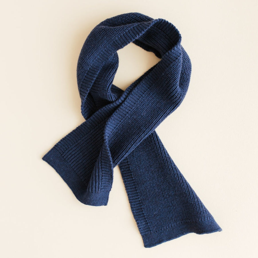 Gebreide sjaal voor baby's kinderen in de kleur blauw van HVID.