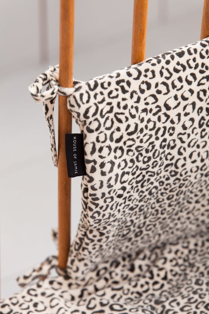 Bed Bumper Snow Leopard - Charly's